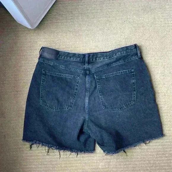 Everlane Cheeky Jean Short, black high-waisted Jean short, size 33 - Picture 4 of 15